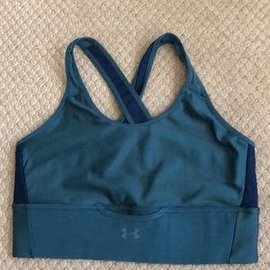 Underarmor sport top